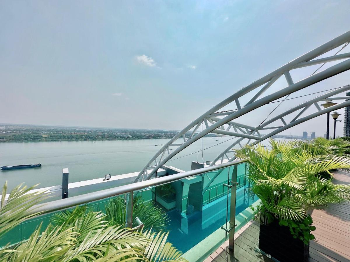 Infinity 28 Hotel And Residence Phnom Penh Esterno foto