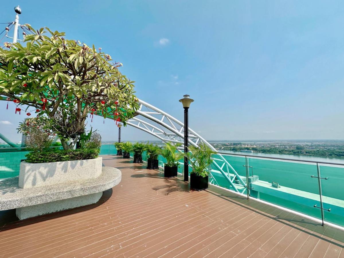Infinity 28 Hotel And Residence Phnom Penh Esterno foto