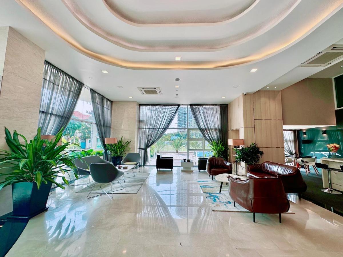 Infinity 28 Hotel And Residence Phnom Penh Esterno foto