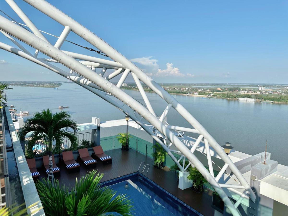 Infinity 28 Hotel And Residence Phnom Penh Esterno foto