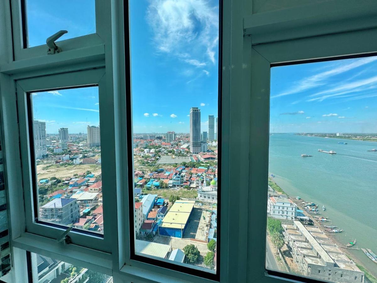 Infinity 28 Hotel And Residence Phnom Penh Esterno foto