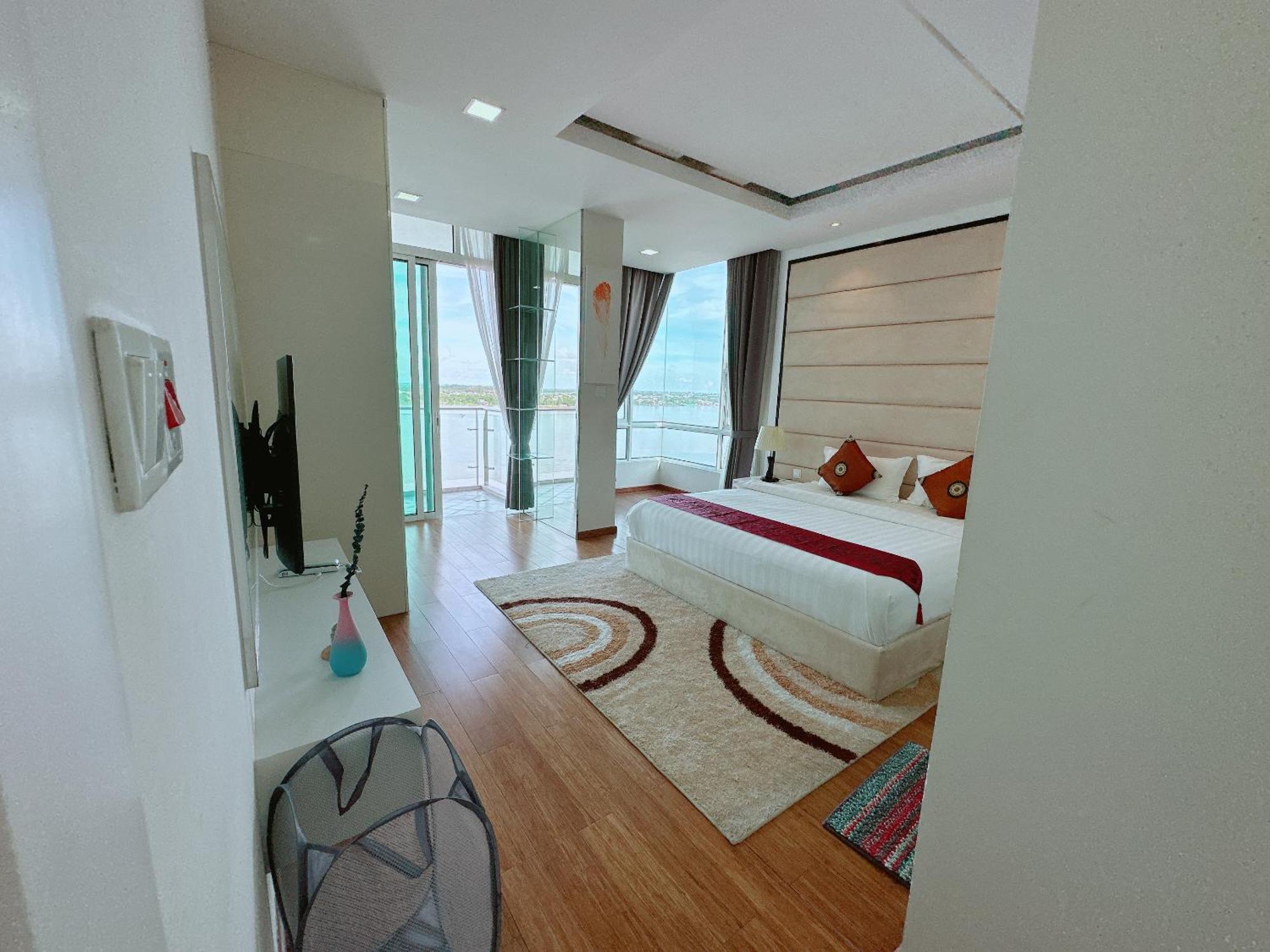 Infinity 28 Hotel And Residence Phnom Penh Esterno foto