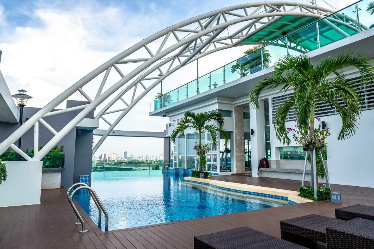 Infinity 28 Hotel And Residence Phnom Penh Esterno foto