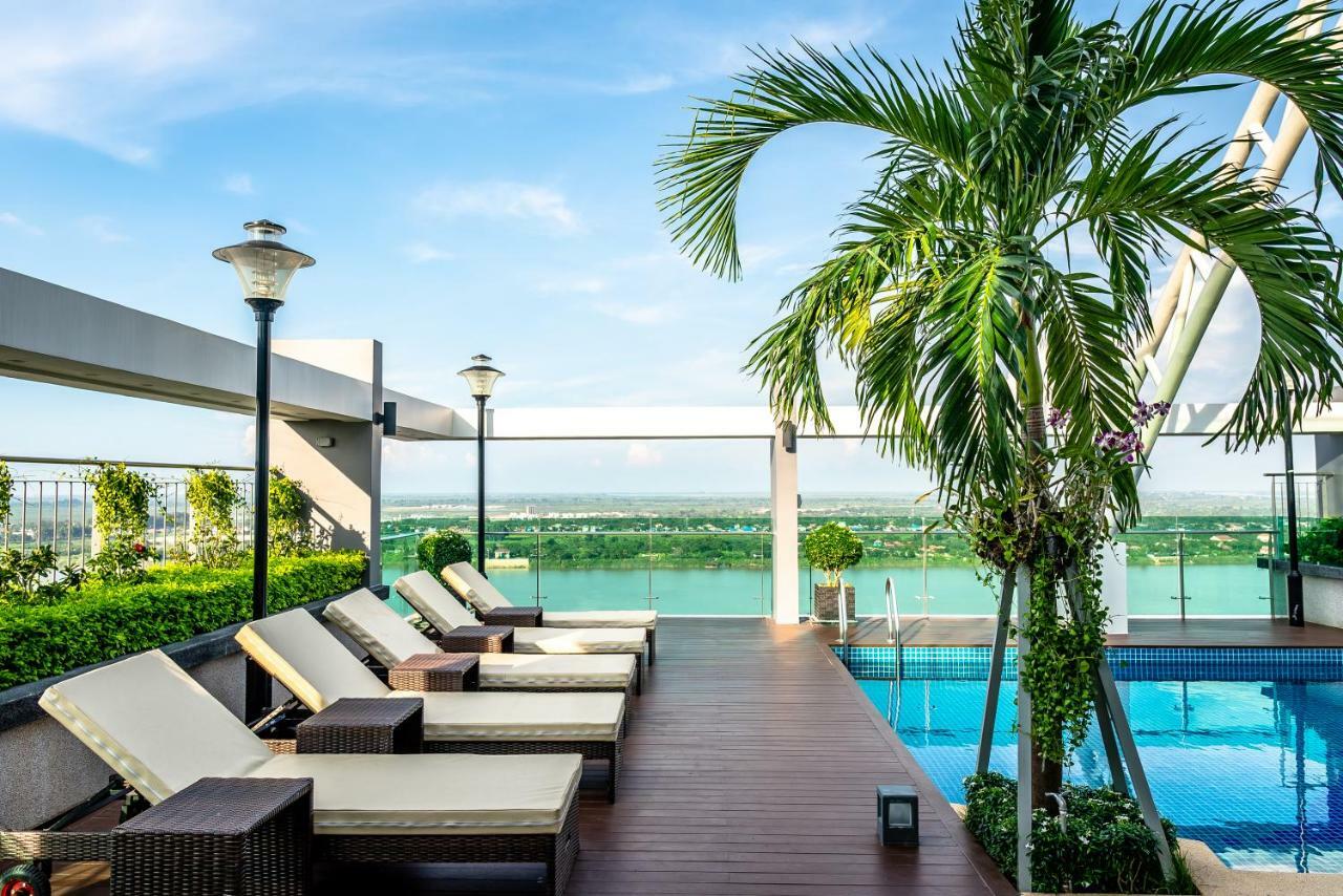 Infinity 28 Hotel And Residence Phnom Penh Esterno foto